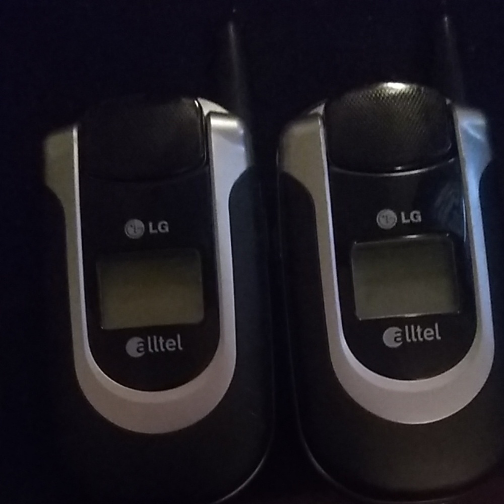 Lg flip phone/two way radio